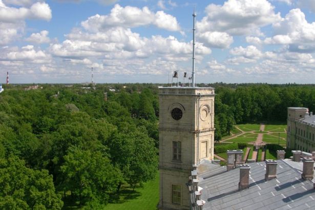 u0412 u0413u0430u0442u0447u0438u043du0435 u043eu0442u043au0440u043eu044eu0442 u0441u0438u0433u043du0430u043bu044cu043du0443u044e u0431u0430u0448u043du044e u0434u043bu044f u043fu043eu0441u0435u0449u0435u043du0438u044f