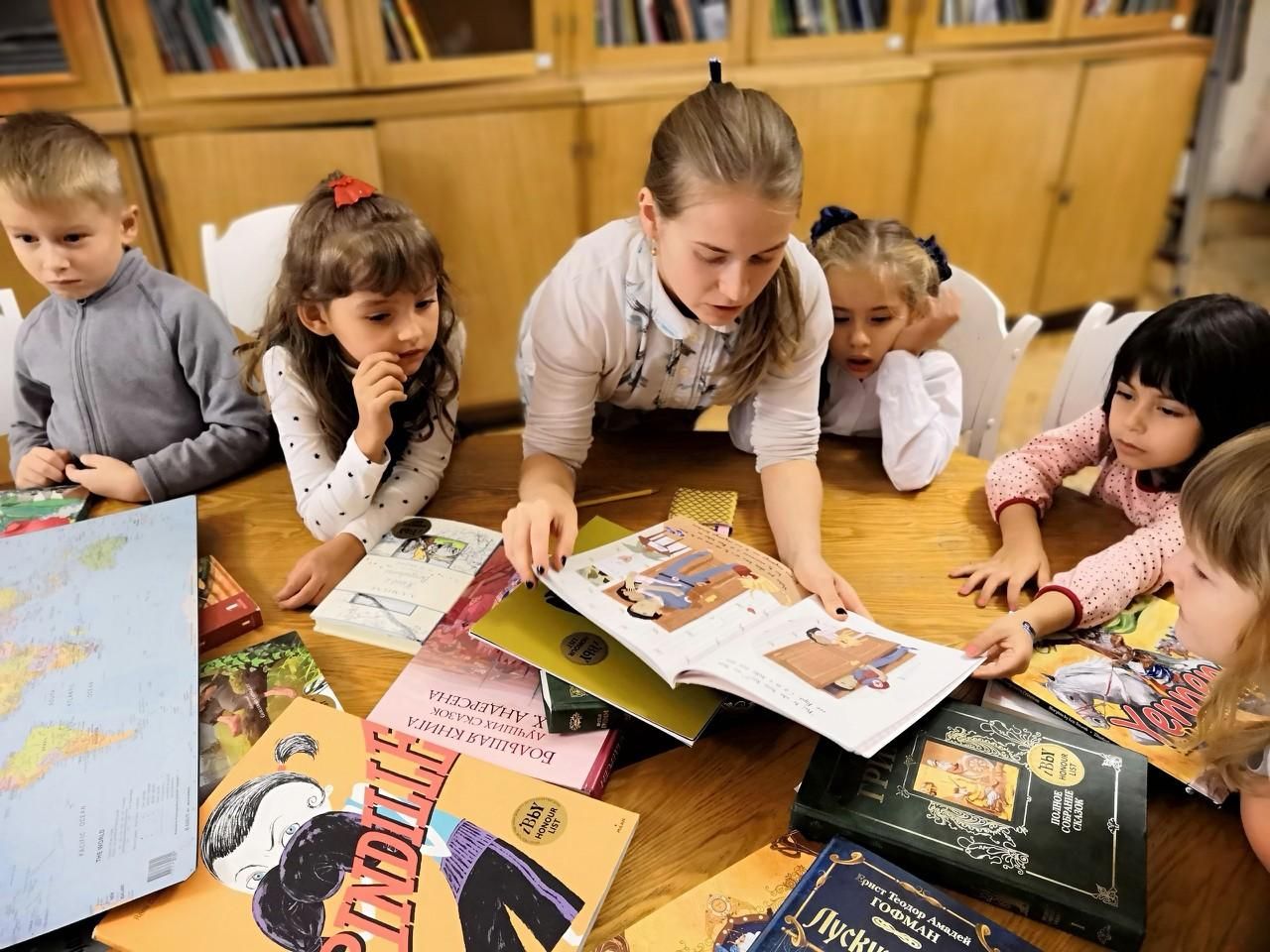 25 января родители будущих первоклассников и пятиклассников, а также желающие по каким-либо причинам перевести своего ребенка в другую школу смогут посетить частную школу&nbsp;«Счастливое поколение». Начало мероприятия в 18:00. Программа рассчитана как на родителей, так и на детей, поэтому приходить можно с ребенком, чтобы он тоже смог ознакомиться с будущим местом обучения.