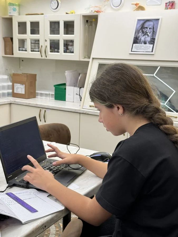 Загородные, языковые, IT и тематические программы для детей 6–17 лет — в том числе кулинарные смены в университете SWISSAM.