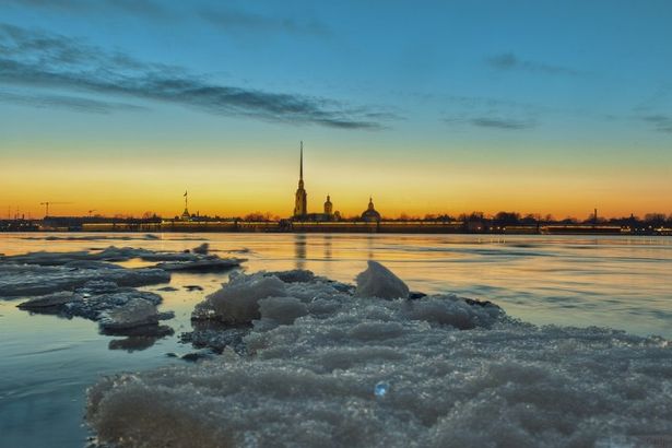 u041fu043eu0441u043bu0435 u043fu043eu0445u043eu043bu043eu0434u0430u043du0438u044f u0441u043du043eu0432u0430 u043eu0436u0438u0434u0430u0435u0442u0441u044f u0442u0435u043fu043bu043e