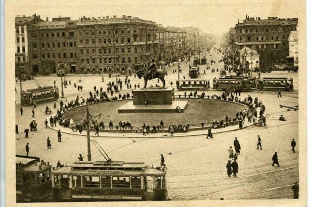 u042du0442u043eu0442 u0434u0435u043du044c u0432 u0438u0441u0442u043eu0440u0438u0438 u0421u0430u043du043au0442-u041fu0435u0442u0435u0440u0431u0443u0440u0433u0430. 23 u043cu0430u044f