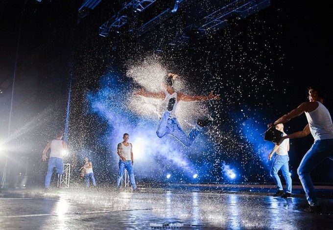 Шоу Под дождем