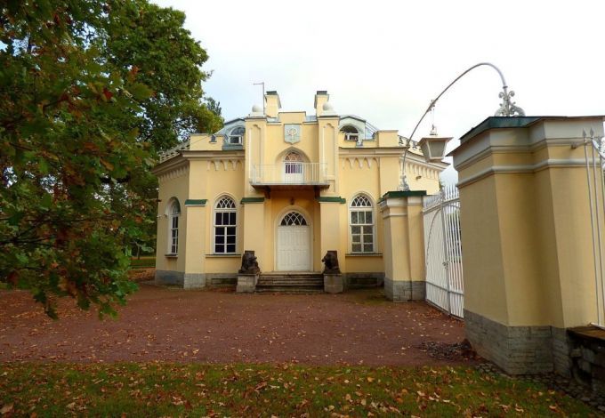 Верхняя караулка_Дом_со_львами_2
