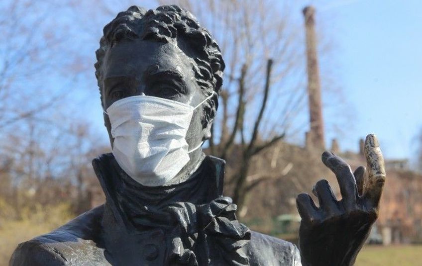 С 1 июня отменяется обязательная самоизоляция для граждан старше 65 лет. Однако, пожилым людям рекомендуется как можно реже покидать свои квартиры.