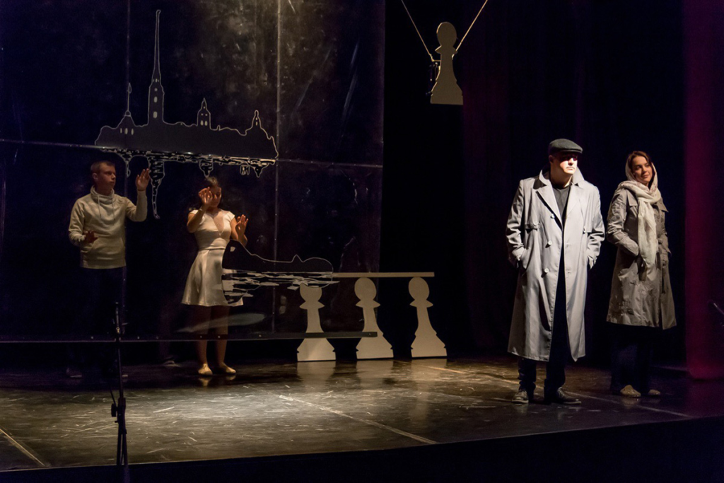 Экспериментальные постановки, необычный взгляд на привычный сюжет, захватывающая игра актеров — самый древний вид искусства сегодня может быть бесплатным и интересным одновременно в этих театрах: