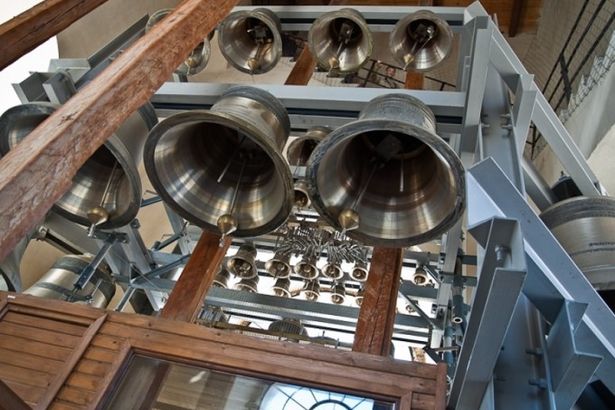 u041au0430u0440u0438u043bu044cu043eu043du043du044bu0439 u0444u0435u0441u0442u0438u0432u0430u043bu044c u043eu0442u043au0440u043eu0435u0442u0441u044f u0432 15-u0439 u0440u0430u0437