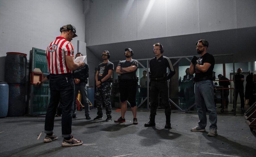 Стрельба из огнестрельного оружия в стрелковом клубе, Петербург