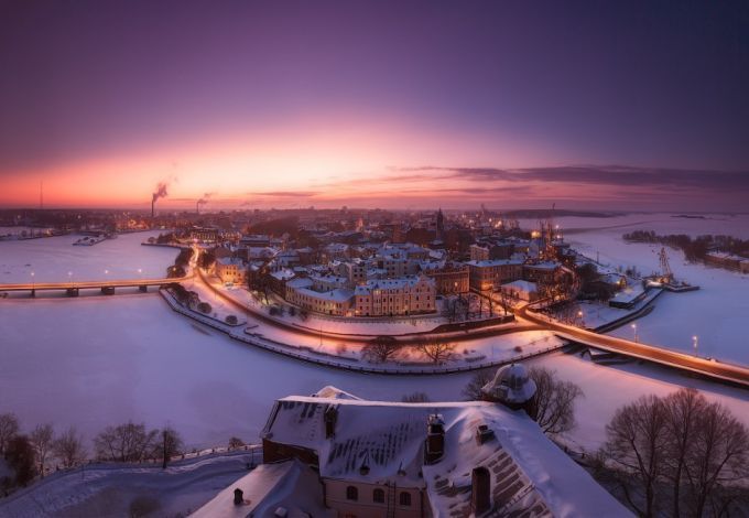 u0427u0442u043e u043fu043eu0441u043cu043eu0442u0440u0435u0442u044c u0432 u0412u044bu0431u043eu0440u0433u0435 u0437u0430 u043eu0434u0438u043d u0434u0435u043du044c