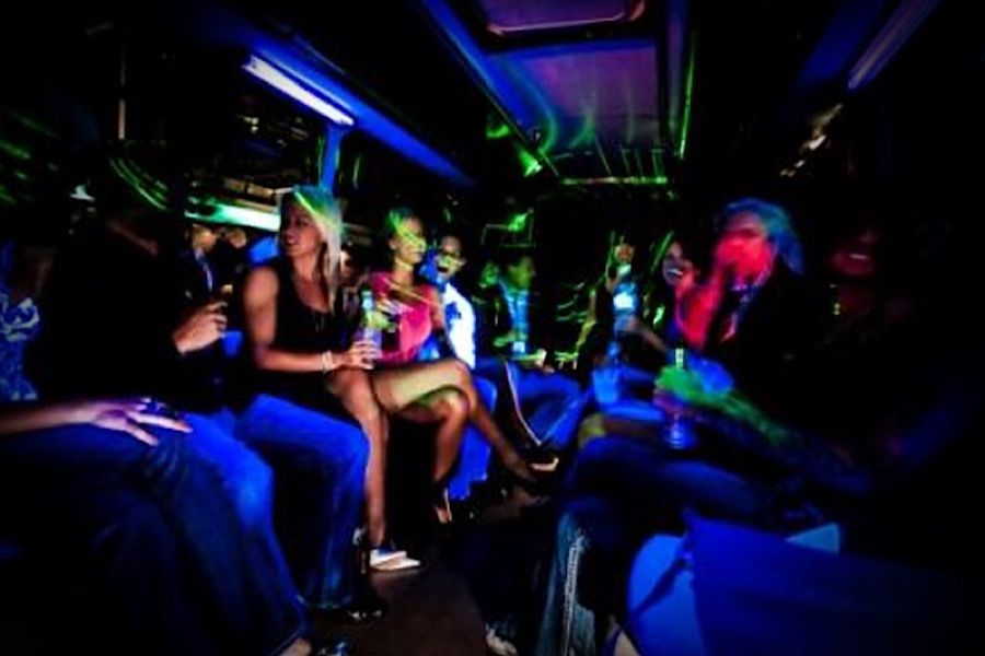 "Эксклюзивная вечеринка в Party Bus"
