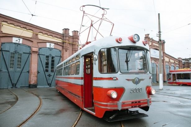 u0421u0442u0438u043bu044fu0433u0430 u00abu0440u0430u0437u0433u0443u043bu0438u0432u0430u0435u0442u00bb u043fu043e u041fu0435u0442u0435u0440u0431u0443u0440u0433u0441u043au0438u043c u0443u043bu0438u0446u0430u043c