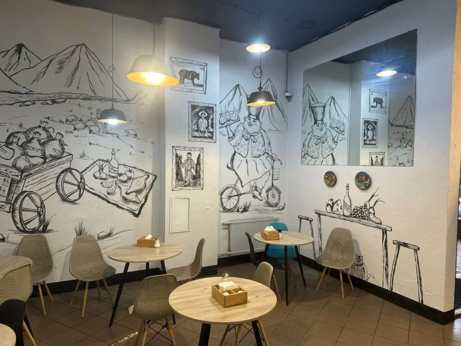 Шаверма в Петербурге — это не просто еда, а часть городской культуры. Мы проверили десятки заведений и отобрали только те, где действительно вкусно готовят и куда стоит ехать. В этом гиде — только работающие места с актуальными ценами и адесами.