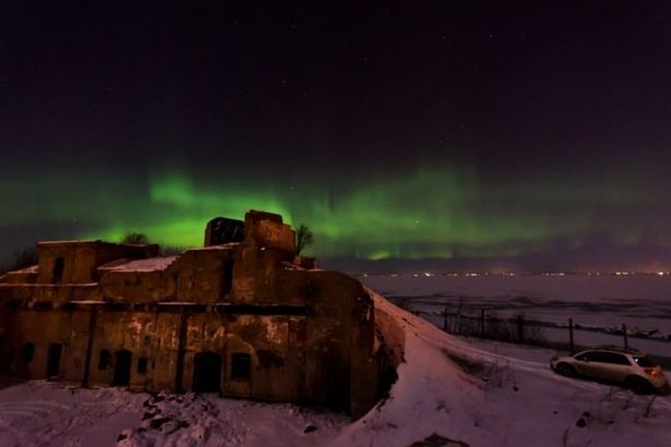 u0416u0438u0442u0435u043bu0438 u041fu0435u0442u0435u0440u0431u0443u0440u0433u0430 u0443u0432u0438u0434u044fu0442 u0441u0435u0432u0435u0440u043du043eu0435 u0441u0438u044fu043du0438u0435 u0432u0442u043eu0440u0443u044e u043du043eu0447u044c u043fu043eu0434u0440u044fu0434