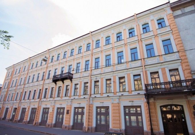 197874 cover.jpg.1050x700_q95_crop_upscale