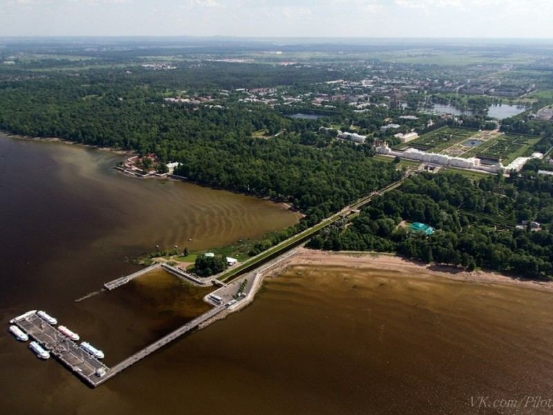 причал Нижнего парка в Петергофе 