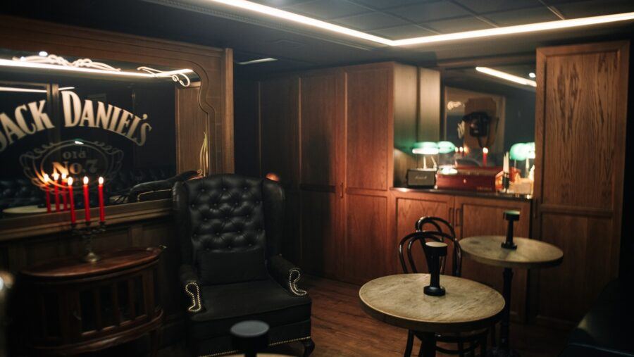 Коктейль-бар Apotheke Bar