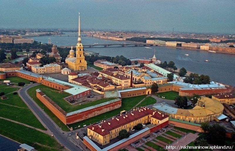 u041du0435u043eu0431u044bu0447u043du044bu0435 u0434u043eu0441u0442u043eu043fu0440u0438u043cu0435u0447u0430u0442u0435u043bu044cu043du043eu0441u0442u0438 u041fu0435u0442u0440u043eu043fu0430u0432u043bu043eu0432u0441u043au043eu0439 u043au0440u0435u043fu043eu0441u0442u0438