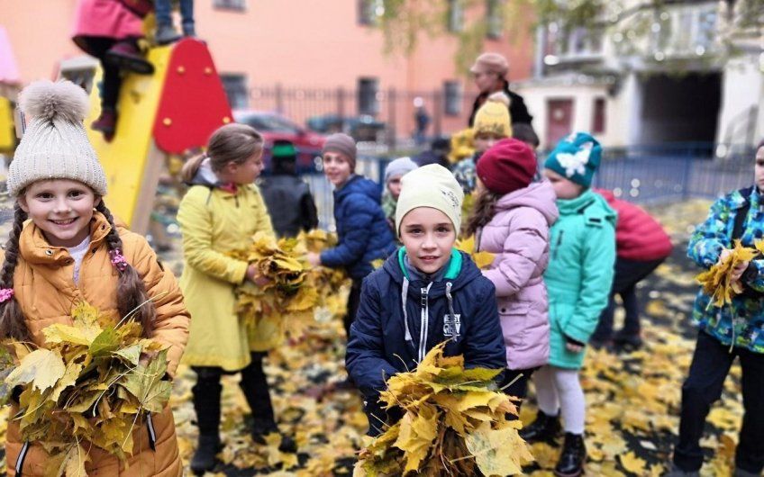 "Частная школа — это дорого", "в частной школе оценки ставят просто так", "после частной школы никуда не поступишь" — Питер Online пообщался с директором частной школы «Счастливое поколение», чтобы узнать правдивы ли эти и другие опасения родителей.