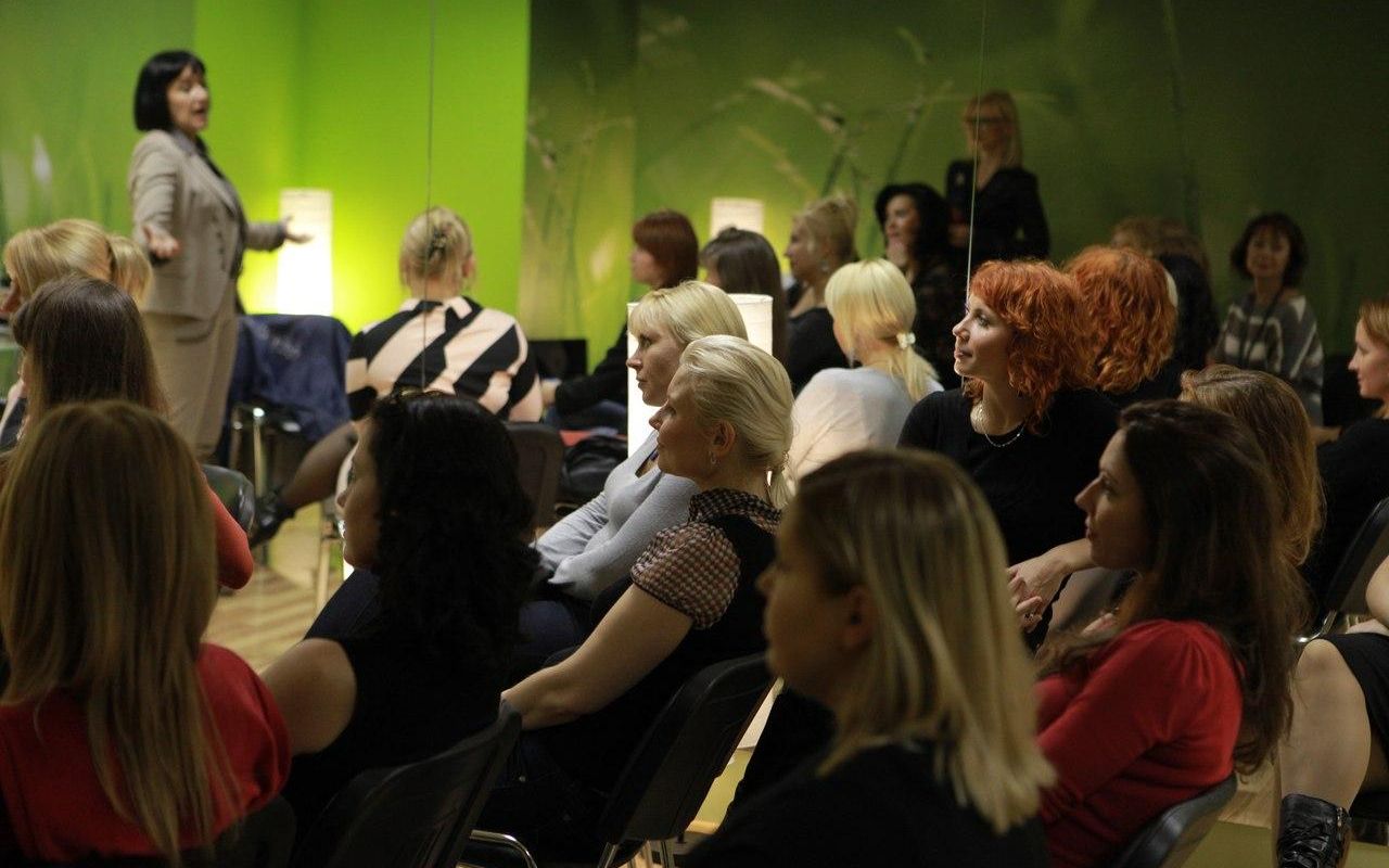 Проект, занимающийся сексуальным образованием подготовил мастер-класс, включающий в себя обзор самых полезных и популярных техник из больших тренингов по сексуальному образованию для женщин. Участницы могут за два часа раскрыть для себя мир сексуального удовольствия и раскрепощения, выбрать для себя направление развития и просто весело провести время.