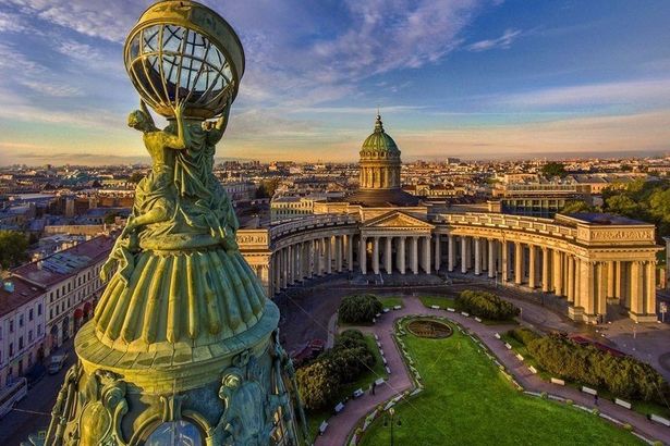 u041fu0435u0442u0435u0440u0431u0443u0440u0433 u0443u0436u0435 u0432u0442u043eu0440u043eu0439 u0433u043eu0434 u043fu0440u0438u0437u043du0430u044eu0442 u0442u0443u0440u0438u0441u0442u0438u0447u0435u0441u043au043eu0439 u0441u0442u043eu043bu0438u0446u0435u0439 u0415u0432u0440u043eu043fu044b