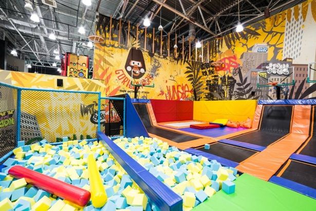 28 октября, в субботу в GorillaPark пройдет грандиозное мероприятие, такого ты ещё точно не видел!&nbsp;В один день здесь будут праздновать День Рождения GorillaPark и устраивать маскарад в честь Хеллоуина!&nbsp;&nbsp;В этом году GorillaPark превратится в заброшенное место, где "нет радости и веселья"...&nbsp;