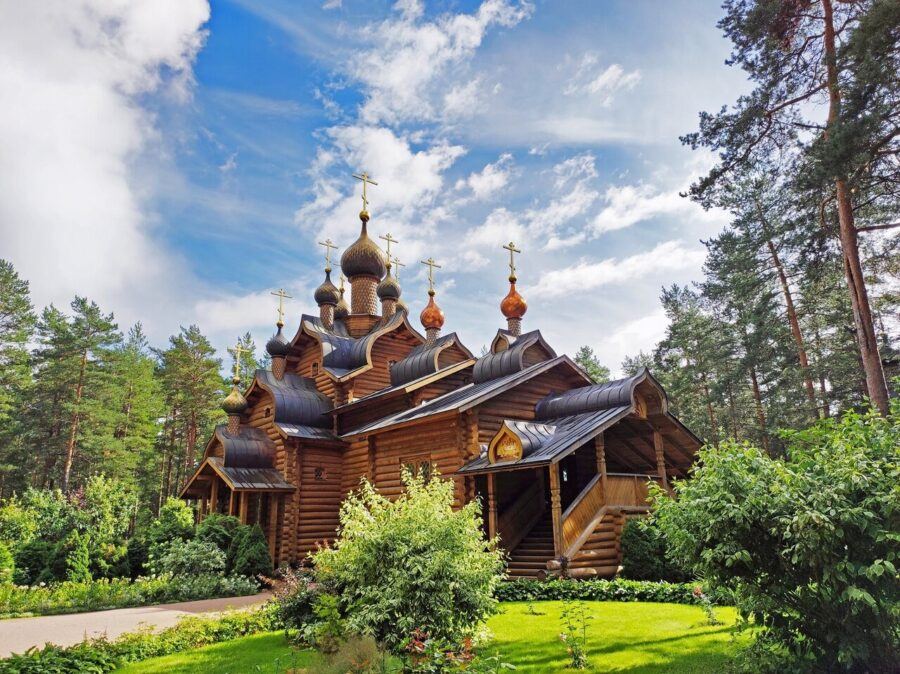 Храм Всех Русских Святых