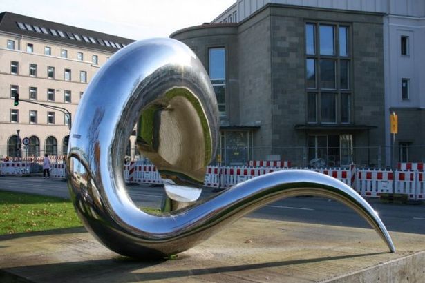 u0412u044bu0441u0442u0430u0432u043au0430 u0441u043au0443u043bu044cu043fu0442u0443u0440 u0422u043eu043du0438 u041au0440u044du0433u0433u0430 u0432 u042du0440u043cu0438u0442u0430u0436u0435