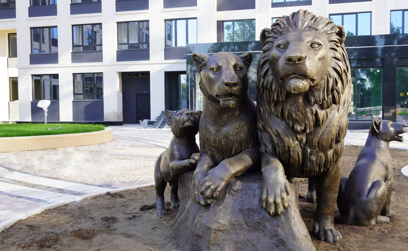 Из Петербурга в Ораниенбаум (Ломоносов) с 1 декабря будут ходить скоростные поезда Ласточки. Электропоезда ходили по этому направлению и раньше, теперь тут заменят старые поезда на новые.&nbsp; Новенькие ласточки заменят 5 электричек. Эти изменения призваны повысить качество обслуживания пассажиров и комфорт при поездке.&nbsp;