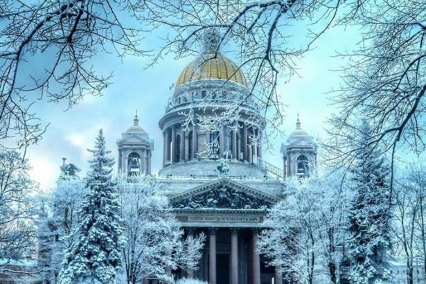 u0412 u041fu0435u0442u0435u0440u0431u0443u0440u0433 u0432u0435u0440u043du0443u0442u0441u044f 20-u0433u0440u0430u0434u0443u0441u043du044bu0435 u043cu043eu0440u043eu0437u044b