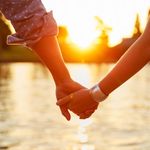 Собрали 10 необычных романтических мест Петербурга — от частного кинотеатра и планетария до гончарной мастерской и загородной базы отдыха, где свидание точно запомнится надолго.