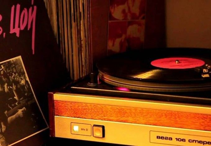 Сам музей готов на 90%. Открытие площадки состоится уже в 2017-м году на 10-й Советской улице, 17. В этом месте объединится музей рок-н-ролла и арт-центр, в котором будут проводить концерты и различные мастер-классы.