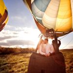 Мечтаете взмыть ввысь и увидеть Петербург с высоты птичьего полета? Полеты на воздушном шаре стали одним из самых популярных развлечений в Северной столице. Проплыть в корзине аэростата над Царским Селом, Павловском и живописными окрестностями Ленинградской области — это незабываемые впечатления на всю жизнь.