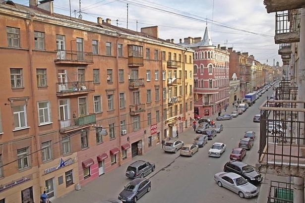 u0423u043bu0438u0446u0443 u0420u0443u0431u0438u043du0448u0442u0435u0439u043du0430 u0437u0430u043au0440u043eu044eu0442 u0434u043bu044f u0442u0440u0430u043du0441u043fu043eu0440u0442u0430