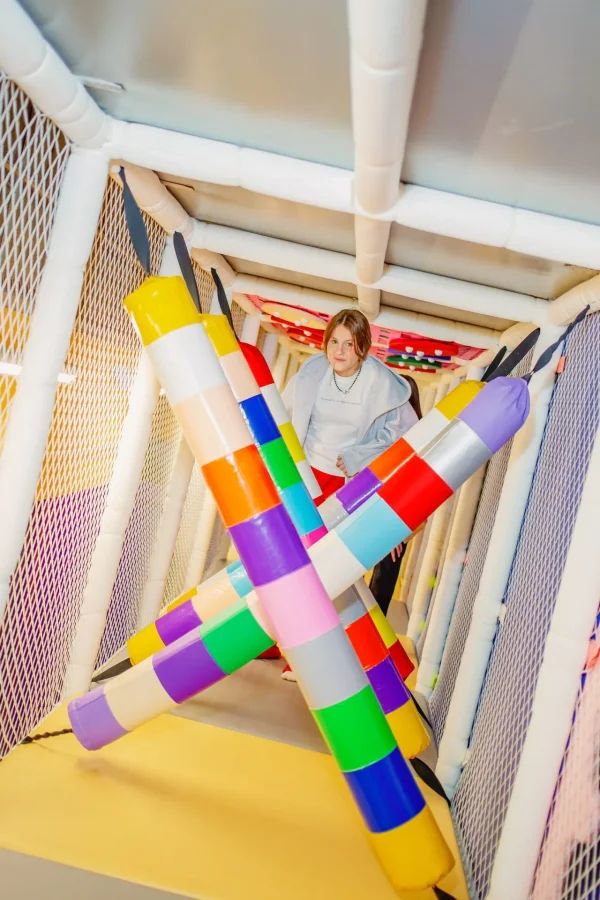 Яркие граффити, автомобиль Элвиса Пресли, гигантский макет Петербурга, столетний парфюм, специи и кофе со всего света, оригинальные вещицы для любовных утех — и это далеко не все интересности из этих необычных музеев. Большой список всех занимательных музеев и выставок Петербурга, которые понравятся как гостям, так и жителям города.