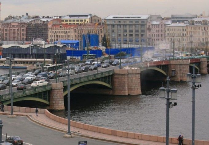 u0413u043eu0440u043eu0434 u0431u043eu0440u0435u0442u0441u044f u0441 u043fu0440u043eu0431u043au0430u043cu0438