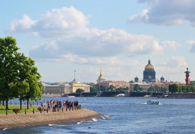 u0412 u041fu0435u0442u0435u0440u0431u0443u0440u0433u0435 u043fu0440u043eu0433u043du043eu0437u0438u0440u0443u044eu0442 u0445u043eu0440u043eu0448u0443u044e u043fu043eu0433u043eu0434u0443 u0431u0435u0437 u043eu0441u0430u0434u043au043eu0432