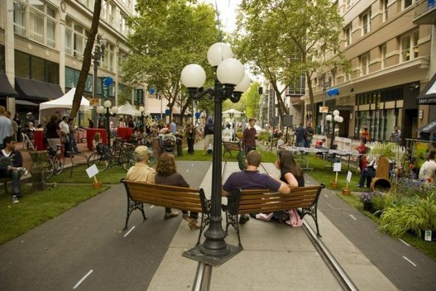 u041du0430 u041cu0430u043du0435u0436u043du043eu0439 u043fu043bu043eu0449u0430u0434u0438 u043fu0440u043eu0439u0434u0435u0442 u0431u043eu043bu044cu0448u043eu0439 u0444u0435u0441u0442u0438u0432u0430u043bu044c u0442u0430u043du0446u0435u0432 u043fu043eu0434 u043eu0442u043au0440u044bu0442u044bu043c u043du0435u0431u043eu043c u2014 u00abu0416u0438u0432u044bu0435 u0443u043bu0438u0446u044bu00bb