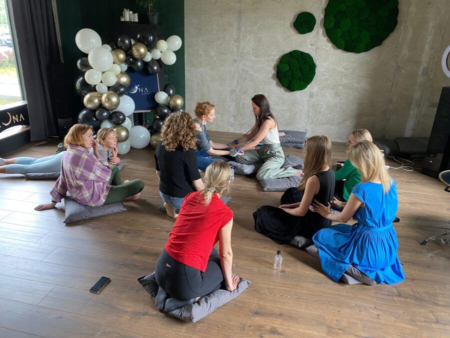 Чем заняться с подружками, чтобы после встречи было что вспомнить? Питер Online придумал для вас 15 нескучных мест, куда отправиться с девчонками на выходных в Петербурге. От созерцательных мастер-классов по флористике до пикантных тренингов по соблазнению — обещаем много клевых фото, веселья и пользы!