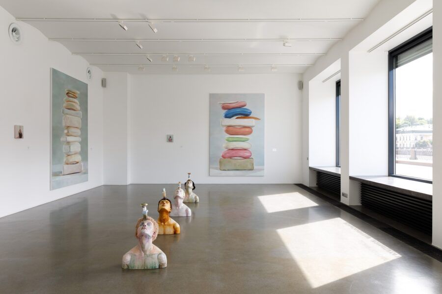 Туристы и местные жители часто ограничиваются самыми популярными петербургскими художественными музеями — Эрмитажем и Русским. Но в городе есть десятки других интересных галерей. Питер Online делится местами, где собраны впечатляющие коллекции и проходят крутые выставки современного искусства.