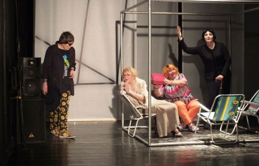 teatr 8b714