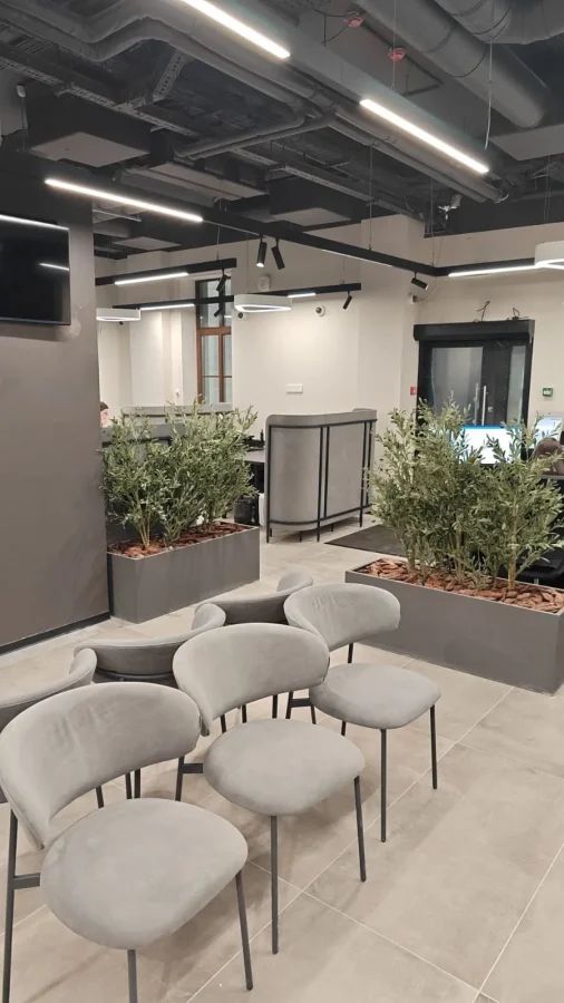 Азиатско-Тихоокеанский банк продолжает расширять географию своего присутствия. 9 декабря состоялось открытие первого офиса в городе Санкт-Петербурге. Это событие отмечает выход АТБ на один из ключевых финансовых рынков страны, где ранее банк не был представлен.