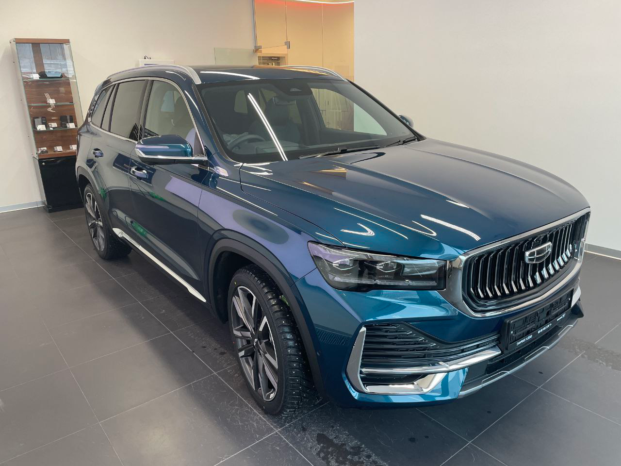 Люкс Рент,Geely Monjaro