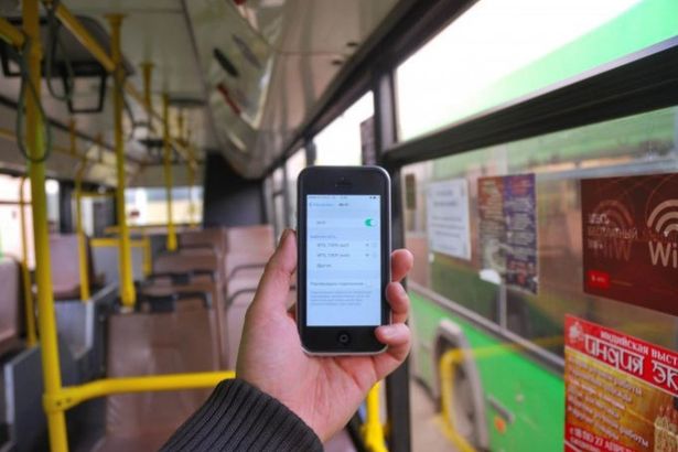 В Петербургских троллейбусах запущено тестирование бесплатного беспроводного интернета. Пока wi-fi можно подключиться на двух маршрутах города, сообщает «Фонтанка». Сеть работает в тренировочном режиме, поэтому возможны сбои.