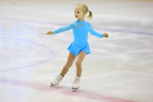 u0412 u0421u0442u0440u0435u043bu044cu043du0435 u043fu043eu0441u0442u0440u043eu044fu0442 u043eu0433u0440u043eu043cu043du044bu0439 u043au0430u0442u043eu043a