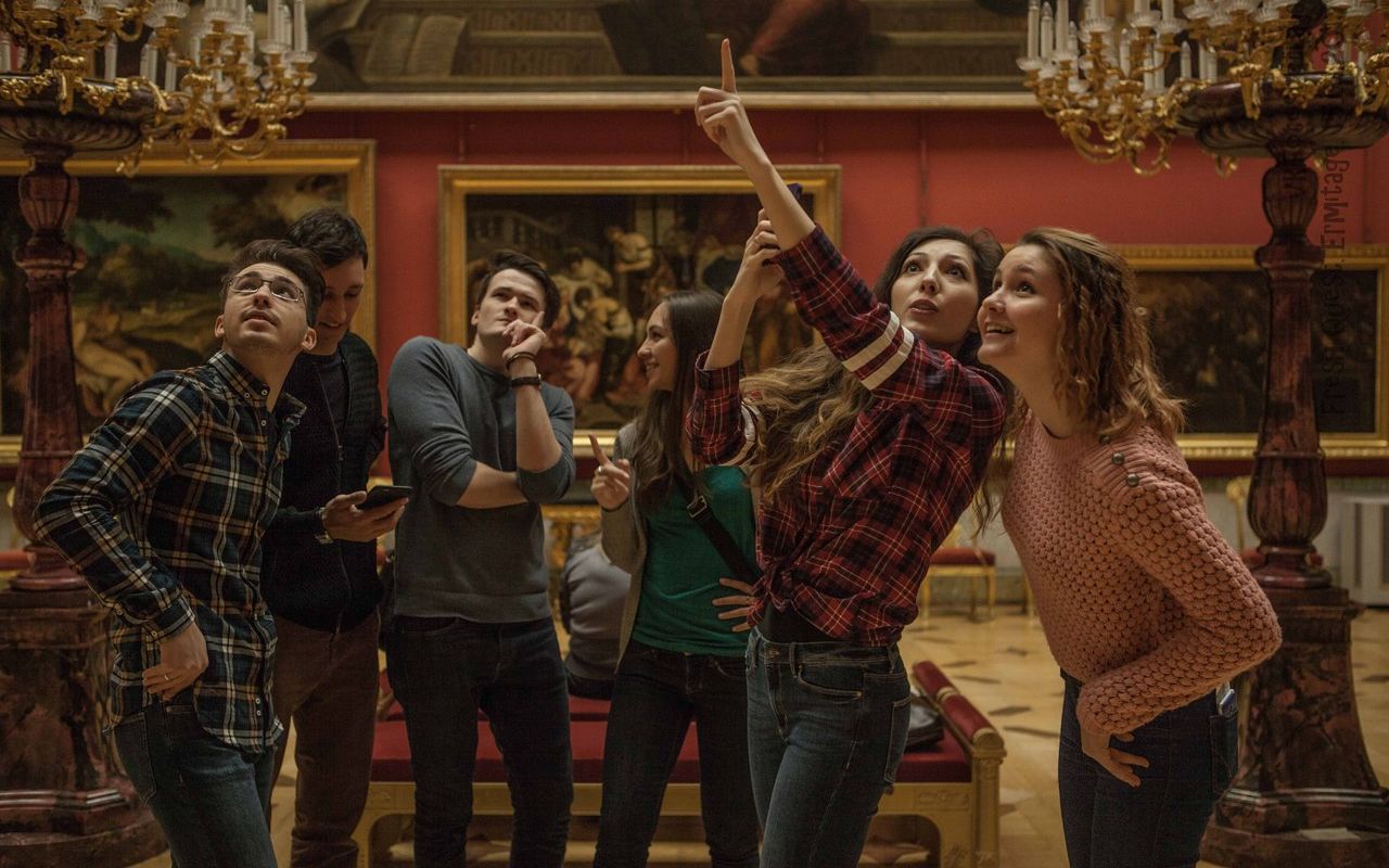 Чем себя развлечь, когда все достопримечательности Санкт-Петербурга осмотрены? Сходите на интерактивные выставки, где разрешено трогать экспонаты, нажимать на кнопки, и где взрослому будет нескучно провести время. В подборке вы найдете даже пикантные музеи с тематикой 18+.