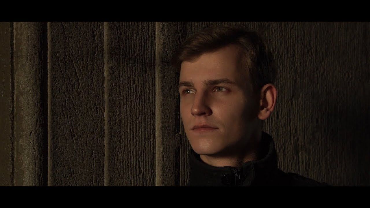 17 февраля в 19:00 в Санкт-Петербурге состоится концерт поэта Дмитрия Кравченко под интригующим названием «А я душу - наружу». В программе стихи&nbsp;автора десятков пронзительных по своей глубине произведений, красота слога и изысканность выражения мыслей которых тронули сердца тысяч поклонников современной поэзии.