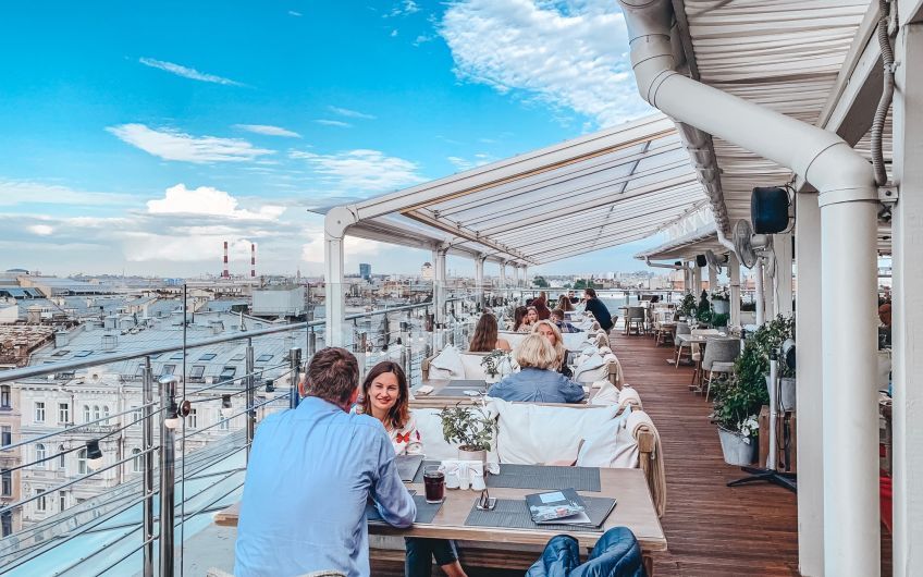 u00abu0413u0430u0441u0442u0440u043eu043du043eu043cu0438u043au0430u00bb u2014 u0440u0435u0441u0442u043eu0440u0430u043d u043du0430 u043au0440u044bu0448u0435 u0441 u043fu0440u0435u0442u0435u043du0437u0438u0435u0439 u043du0430 luxury