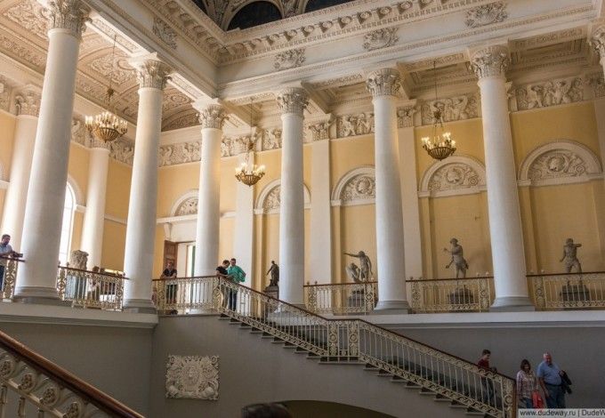 800 u043cu0438u043bu043bu0438u043eu043du043eu0432 u0440u0443u0431u043bu0435u0439 u043du0430 u0440u0435u043au043eu043du0441u0442u0440u0443u043au0446u0438u044e u041cu0438u0445u0430u0439u043bu043eu0432u0441u043au043eu0433u043e u0434u0432u043eu0440u0446u0430