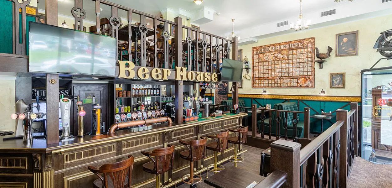 Пивной ресторан Beer House в Санкт-Петербурге — трансляции футбола и крафтовое пиво