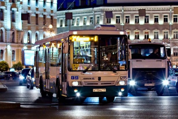 u0412 u0431u043bu0438u0436u0430u0439u0448u0438u0435 u043fu0440u0430u0437u0434u043du0438u043au0438 u043du043eu0447u044cu044e u0431u0443u0434u0443u0442 u0445u043eu0434u0438u0442u044c u0430u0432u0442u043eu0431u0443u0441u044b