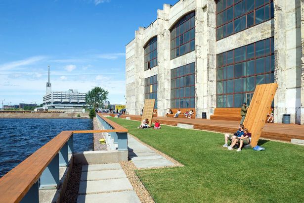 Общественное пространство Севкабель Порт в Санкт-Петербурге. Сол